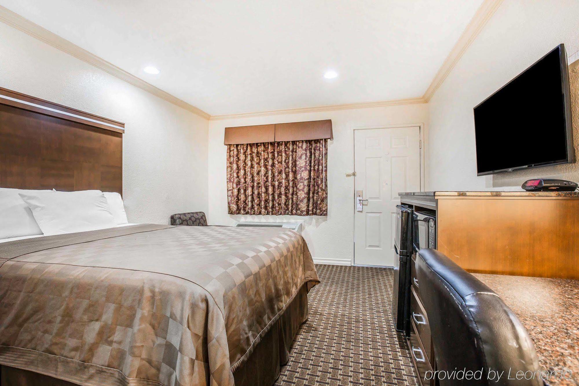 Rodeway Inn National City San Diego South Екстериор снимка